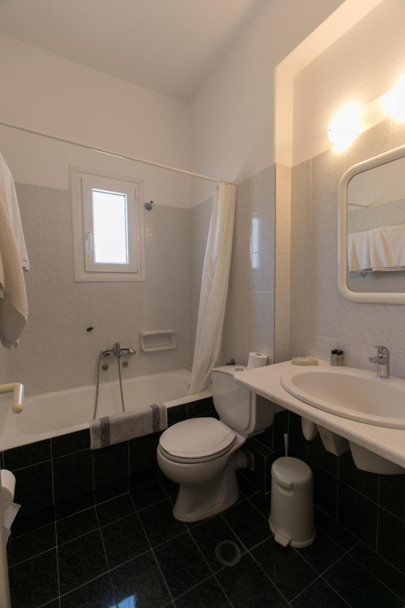 Esperides Apartment Platys Gialos  ภายนอก รูปภาพ
