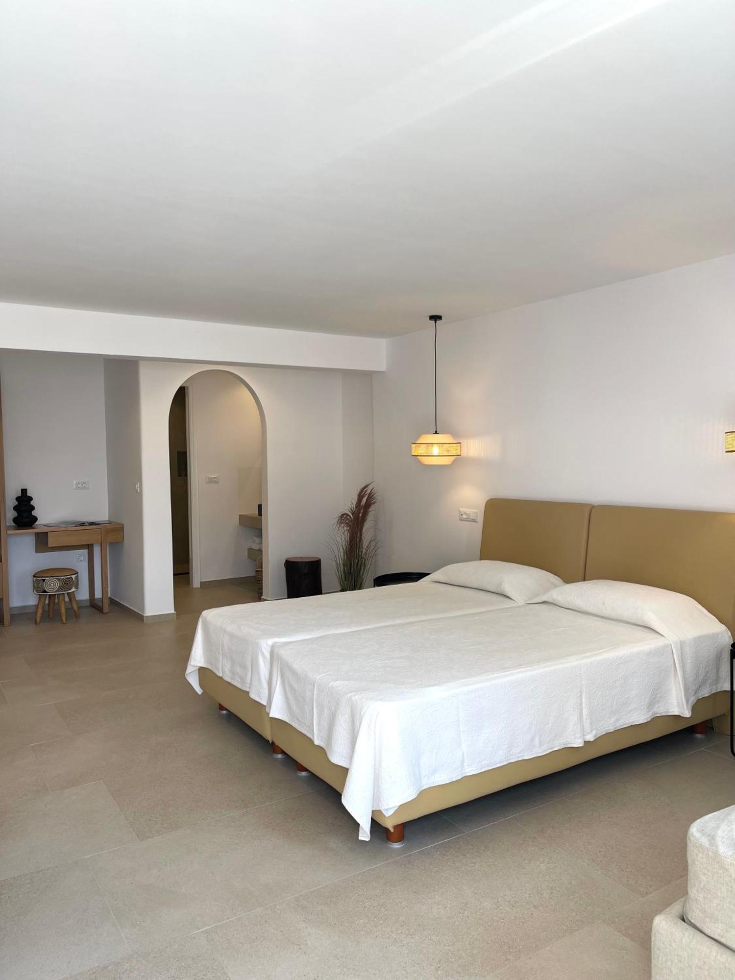 Esperides Apartment Platys Gialos  ภายนอก รูปภาพ