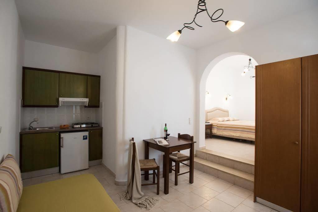Esperides Apartment Platys Gialos  ภายนอก รูปภาพ